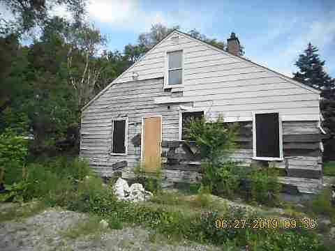 8523 Strathmoor (5)_m.jpg